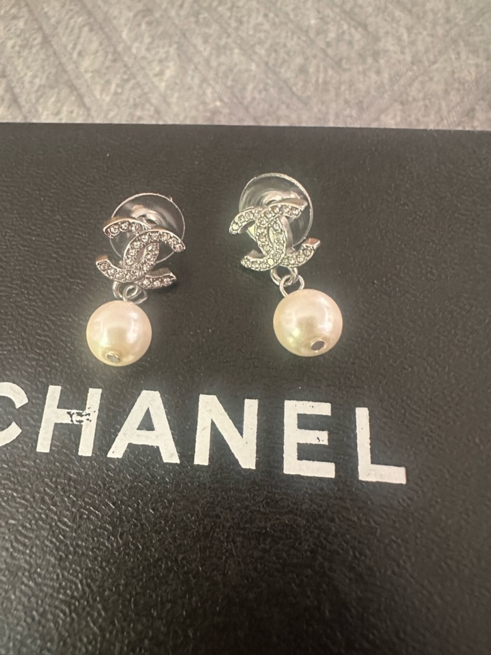 Chanel pearl drop earrings